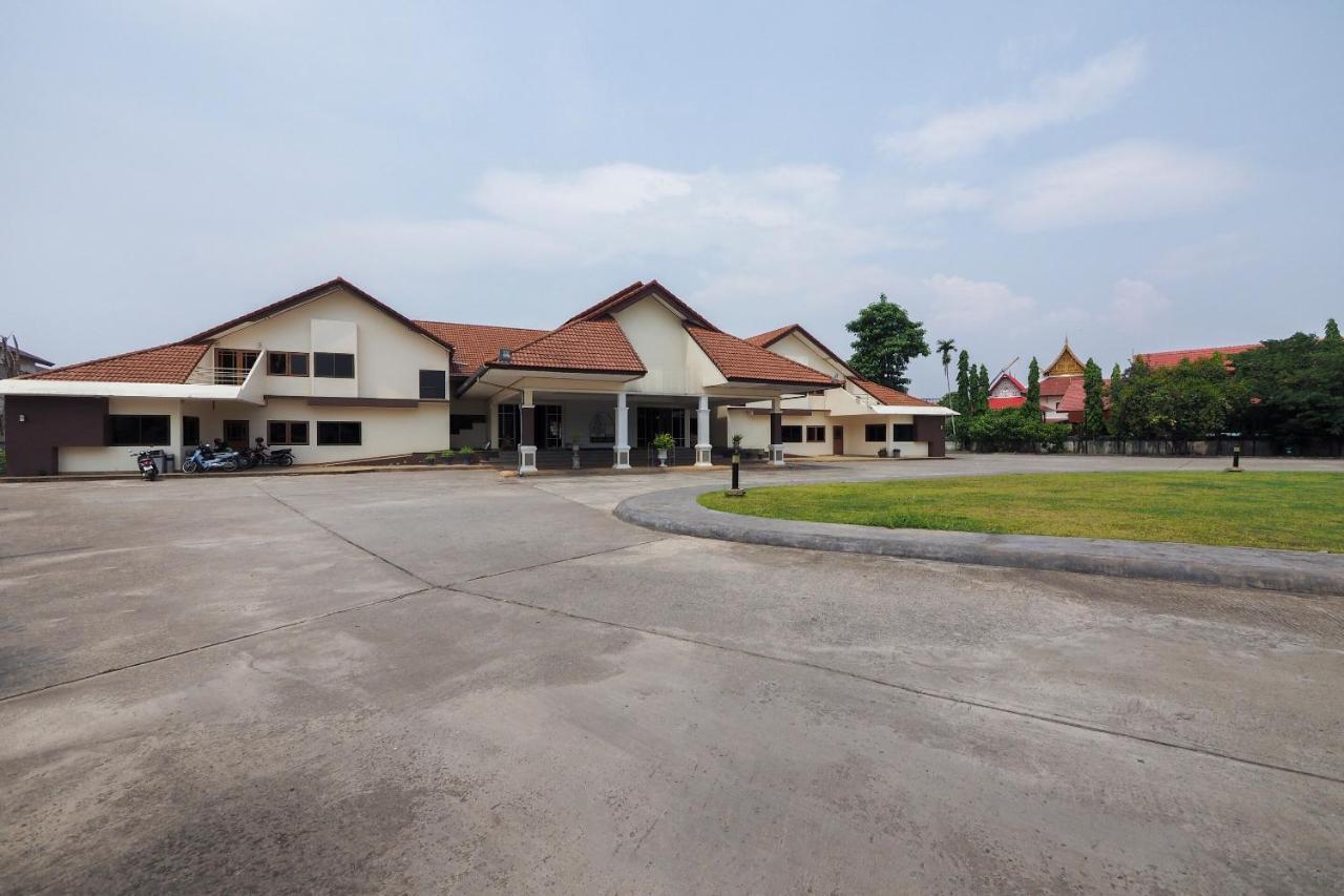 Oyo 859 Golden Land Hotel Chiang Rai Exterior foto