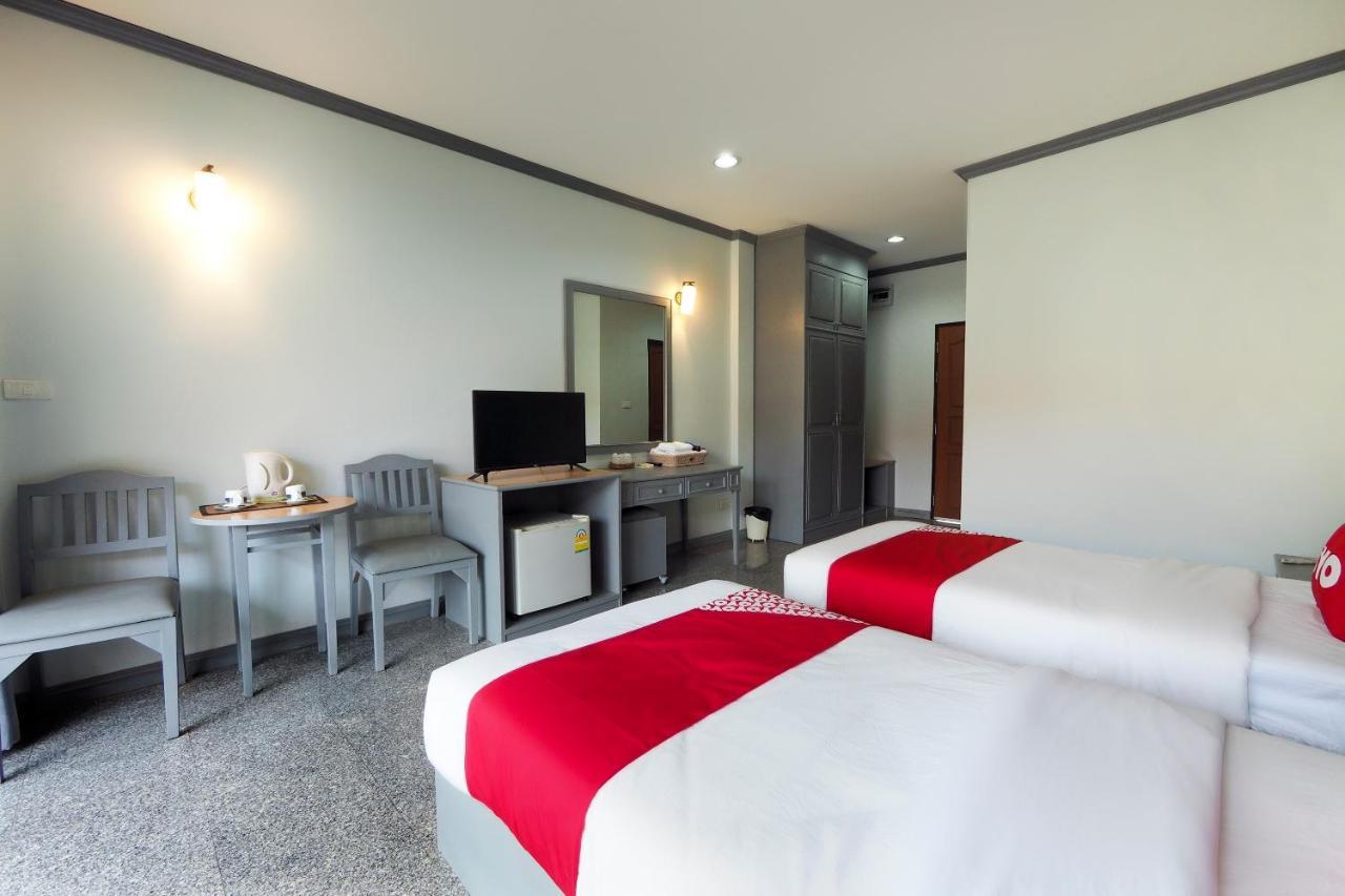 Oyo 859 Golden Land Hotel Chiang Rai Exterior foto