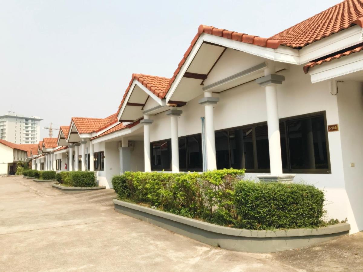 Oyo 859 Golden Land Hotel Chiang Rai Exterior foto